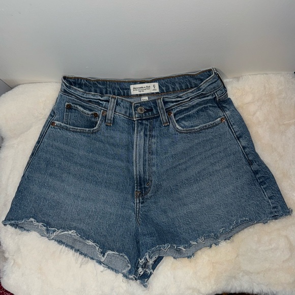 Abercrombie & Fitch Pants - Abercrombie High Rise 90’s Relaxed Cutoff Jean Short Women’s 27 / 4